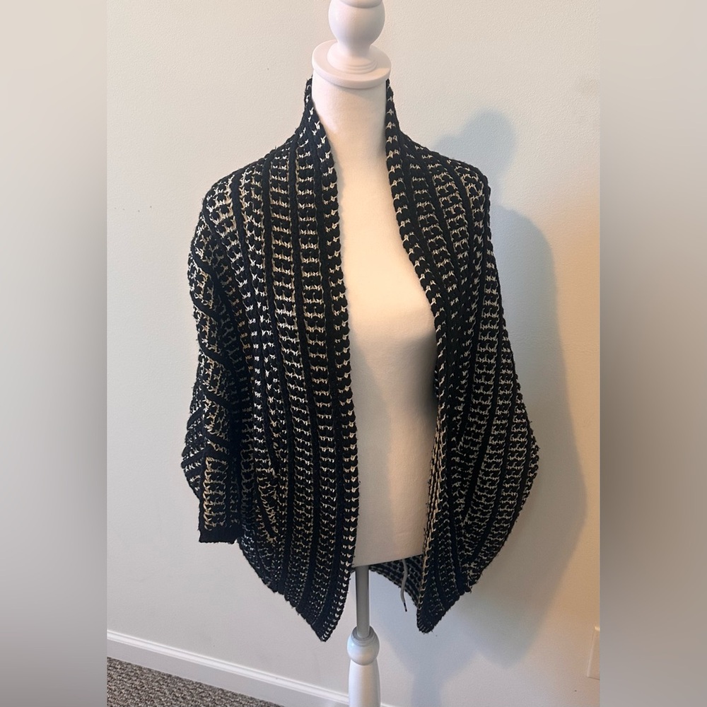 Moth Slouchy Black and Cream Cardigan Size Small - Picture 2 of 8